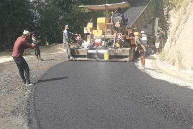 भद्रपुर–इलाम– सलकपुर सडक कालोपत्र गरिँदै