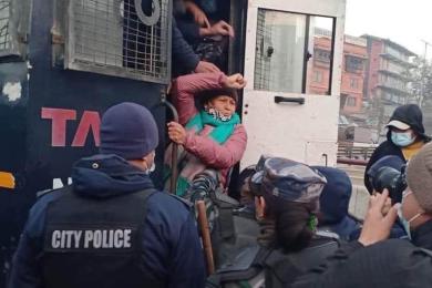 प्रचण्ड-माधव समूहको हडताल : बन्द गर्न कलंकी पुगेकी अष्टलक्ष्मी शाक्य पक्राउ