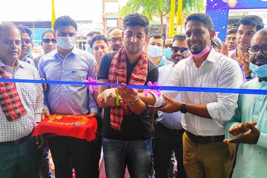 बजाजको नयाँ शोरुम अब जनकपुरमा