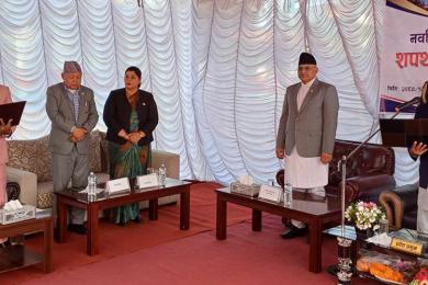 गण्डकीमा दीपक मनाङेले लिए भौतिक पूर्वाधारमन्त्रीको शपथ 