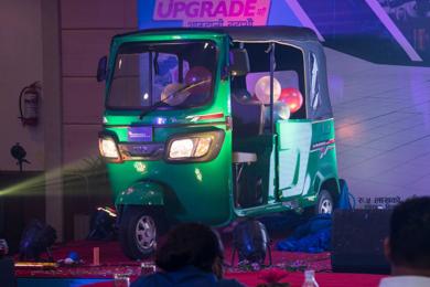 लिक्विड कुल्ड इन्जिन भएको थ्री व्हिलर ‘टिभिएस किङ्ग ड्युरोम्याक्स प्लस’ बजारमा