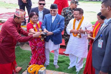 एमालेको जग्गा विवाद सर्वोच्चमा, हेर्न नभ्याइने भन्दै पाँचौं पटक स्थगित