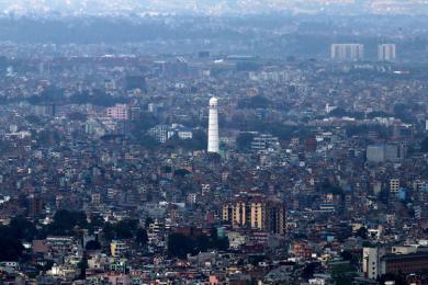 सङ्क्रमणदर घट्दै, स्वास्थ्यमा मापदण्ड उल्घंन बढ्दै
