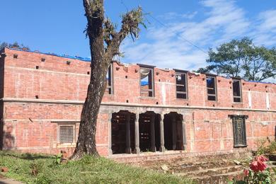 लमजुङ दरबार निर्माणकार्य ठप्प 