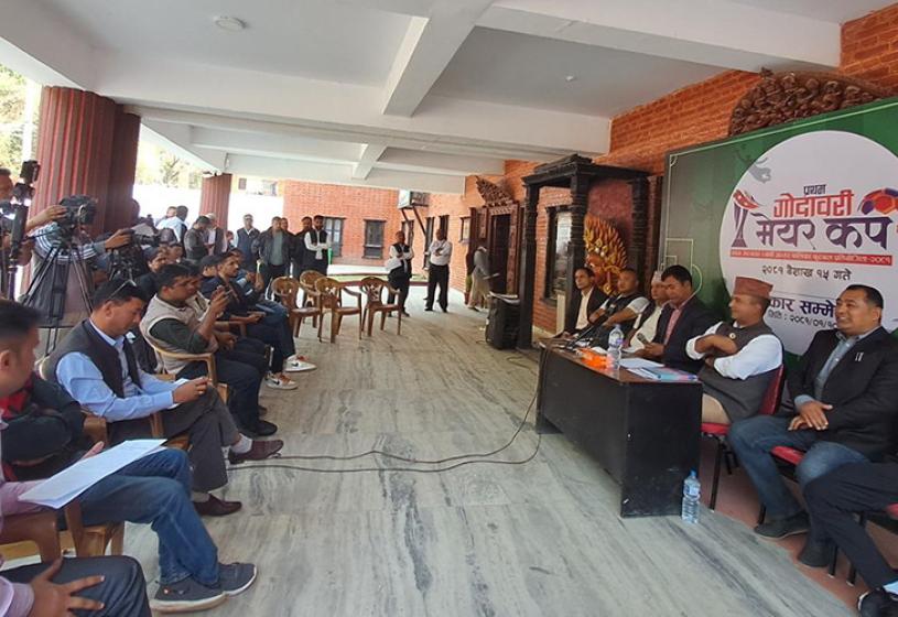खुला मेयर कप फुटबल प्रतियोगिता यही वैशाख १५ गतेदेखि