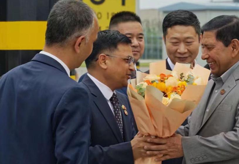उपप्रधानमन्त्री श्रेष्ठ छेन्दुमा