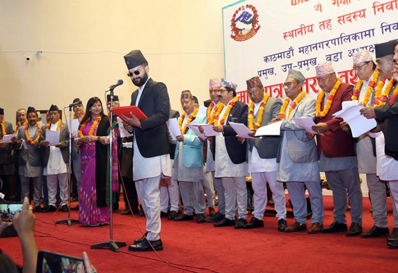 कामपाका प्रमुख, उपप्रमुखसहित १६० जनप्रतिनिधिले लिए शपथ