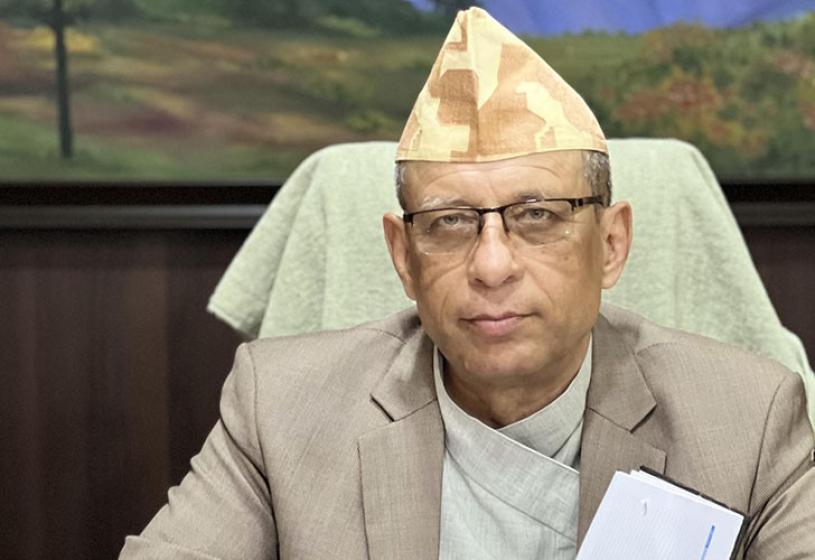 पूर्वमन्त्री अधिकारी पक्राउ, काठमाडौँ ल्याइँदै